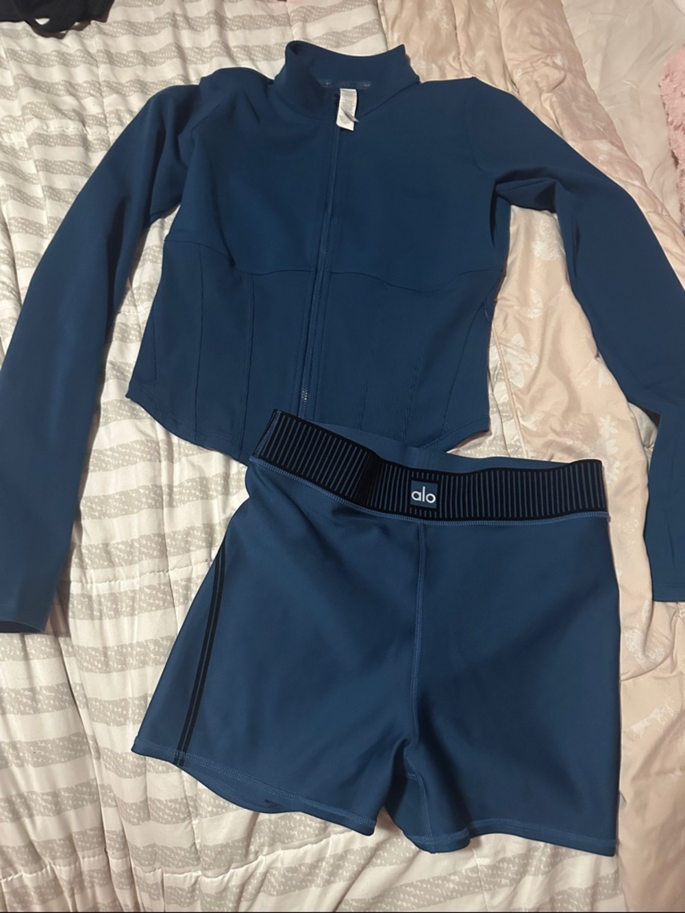 Alo set eclipse blue - Picture 1 of 5